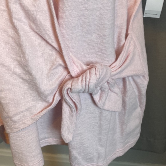 Old Navy Women’s Faux Wrap Pink Short Sleeve Top sz L NWT - Picture 3 of 8